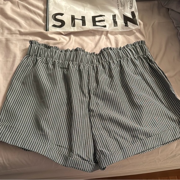 NEW in bag, SHEIN Gray and White Shorts - Picture 9 of 9